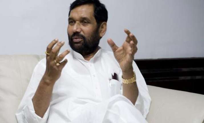 paswan warns bihar govt for reluctance in raising center
