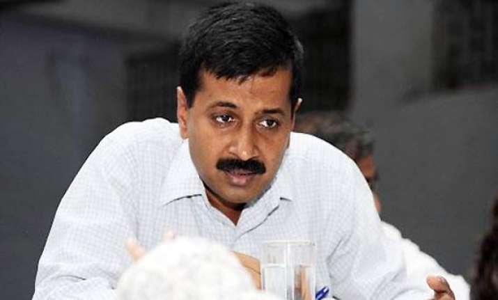 pay up rs 9 lakh by oct 27 income tax dept sends notice to