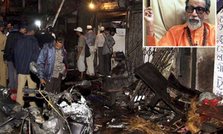 people should not rely on govt for protection thackeray