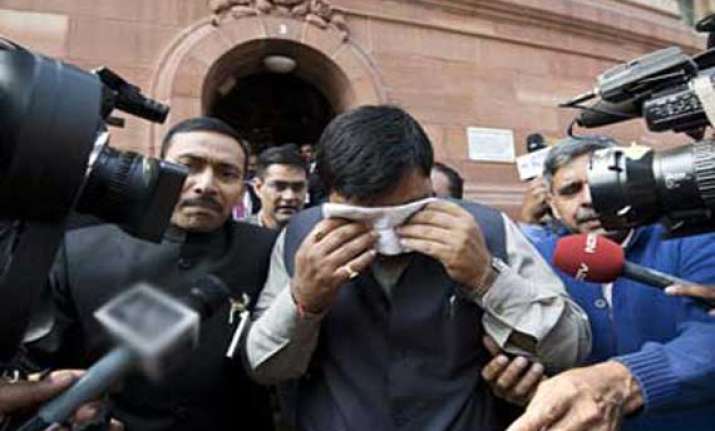 pepper spray incident mps demand action against those