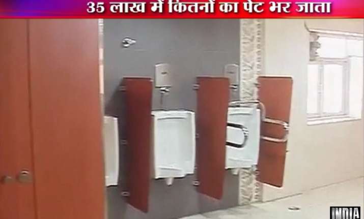 planning commission spent rs 35 lakhs on hi tech toilets