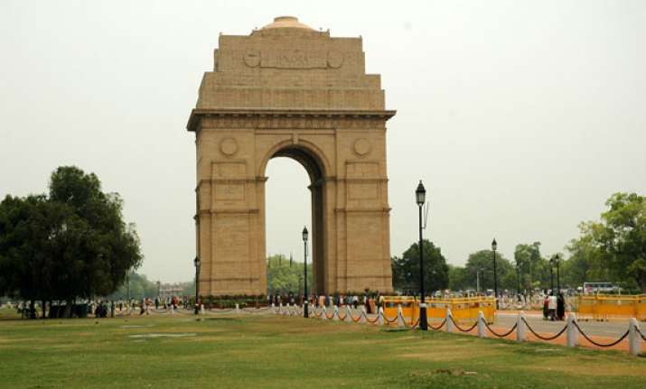 pleasant morning in delhi partly cloudy day ahead