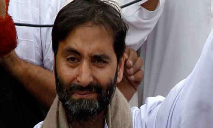 police arrest yasin malik in srinagar prevent march