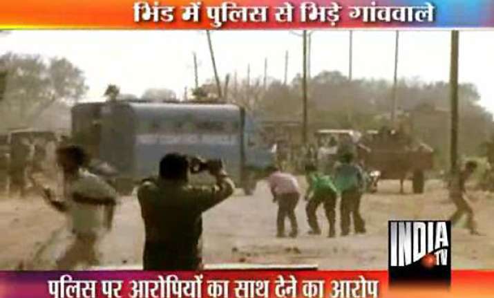 police public clash in bhind after infant s murder
