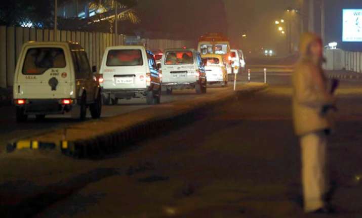 delhi gangrape victim cremation police approached