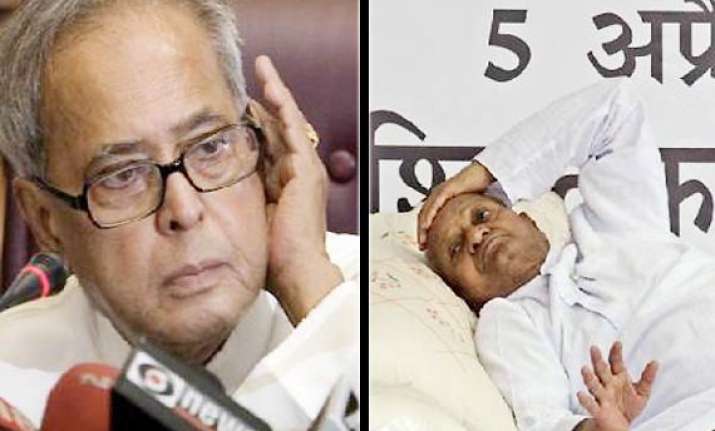 pranab makes fresh appeal to hazare to end fast