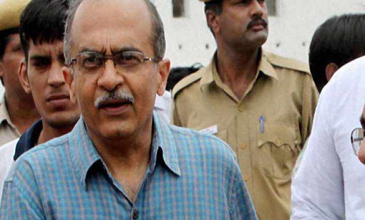 prashant bhushan says cbi probe in truck scam will not help