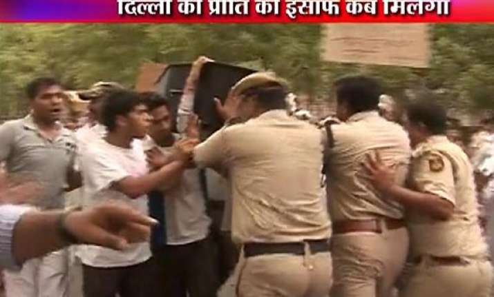mumbai acid attack victim preeti rathi cremated kin seek