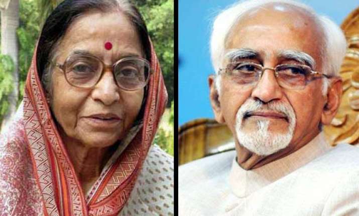 president vp condemn mumbai blasts pm talks to maha cm