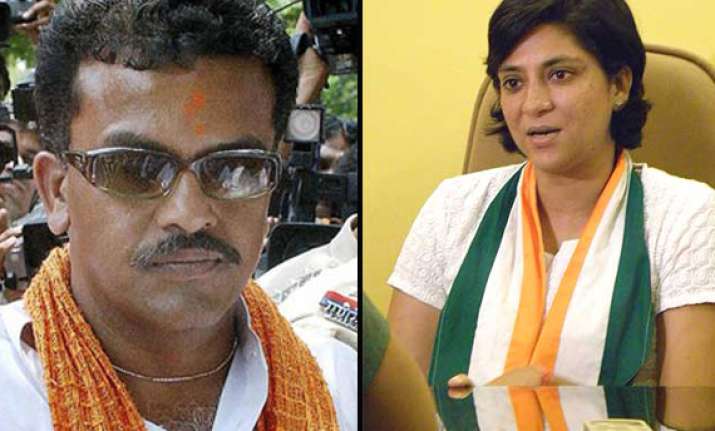 priya dutt sanjay nirupam come out in support of strong