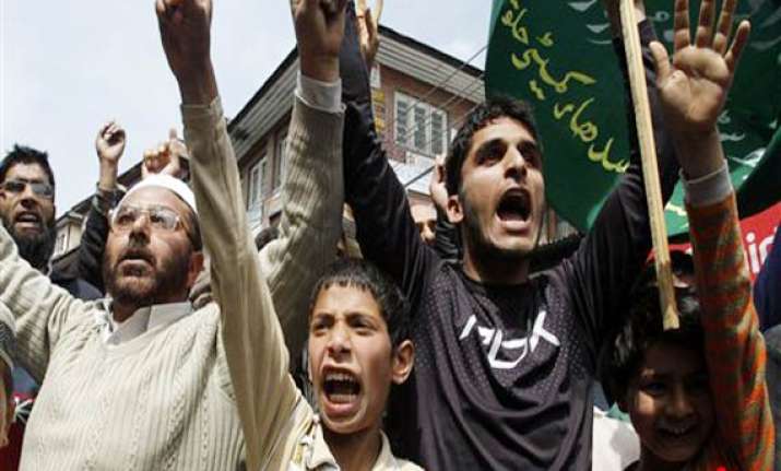 protests in kupwara after a man dies in army firing