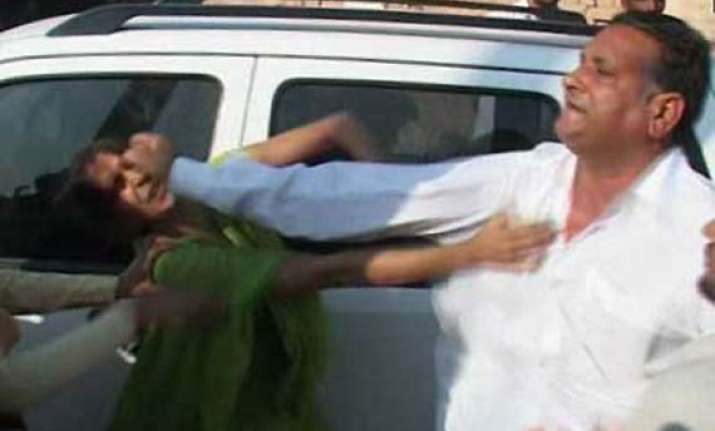 punjab teachers threaten self immolation