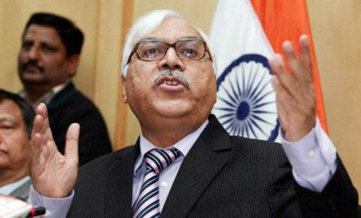 quraishi demits office as cec