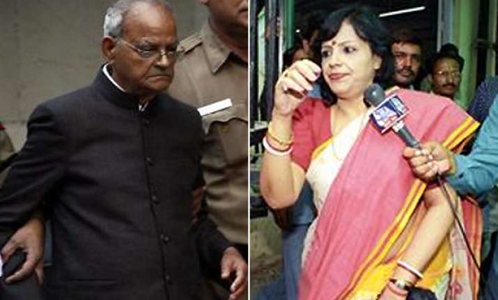 sc directs sukh ram runu ghosh rama rao to surrender