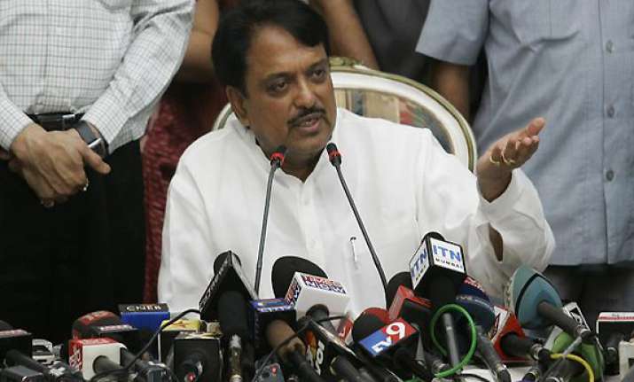 sc refuses to stay hc verdict remarks against vilasrao