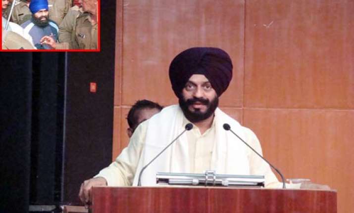 sgpc steps in to save bhullar bitta opposes mercy plea