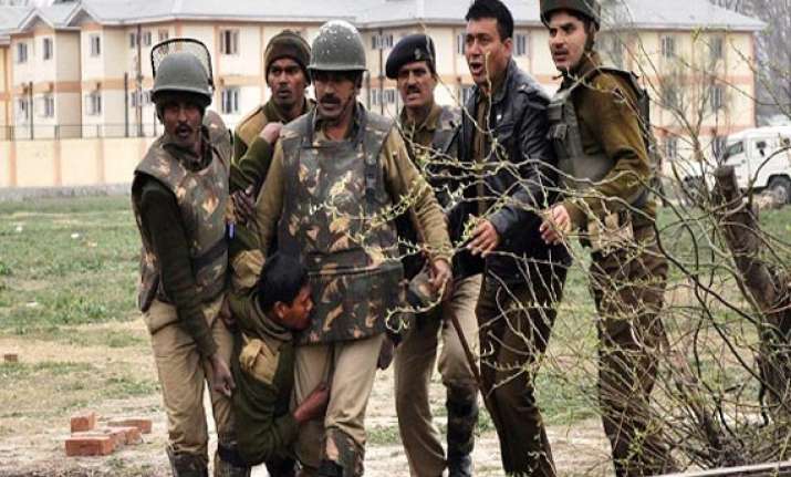 ssb head constable fires on colleagues in kishtwar 2 dead