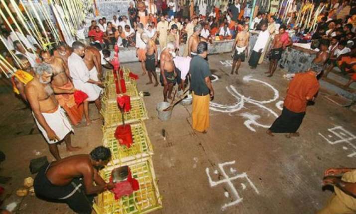 sabarimala pilgrimage gets under way