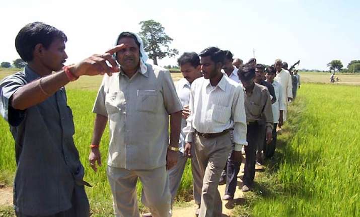 senior cong leader escapes unhurt as naxals blow up bridge
