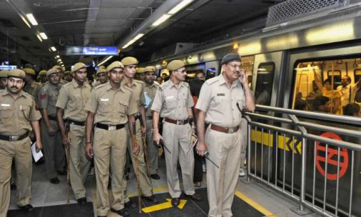 seven metro stations in delhi closed