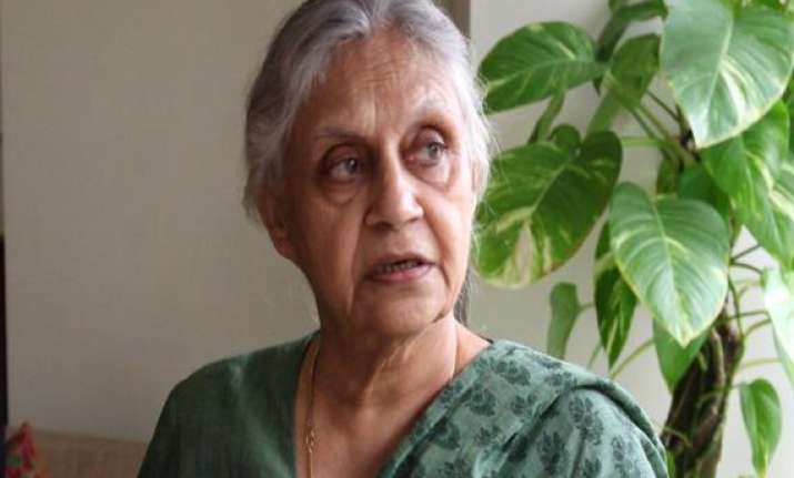 sheila dikshit condoles death of gang rape victim