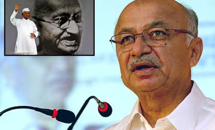 shinde willing to talk to hazare if pm desires so