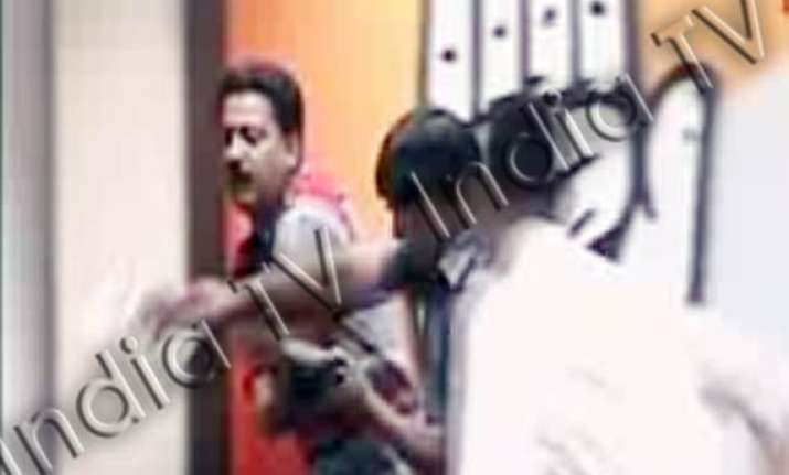 shoe assailant sunil kumar is a teacher changed jobs often