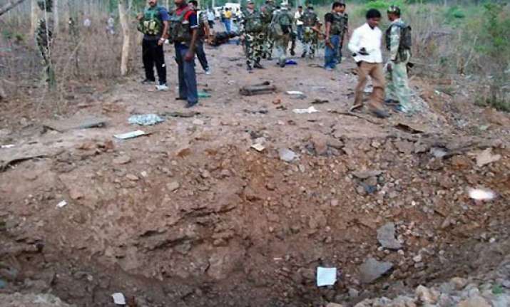 six cops villager killed in bihar landmine blast