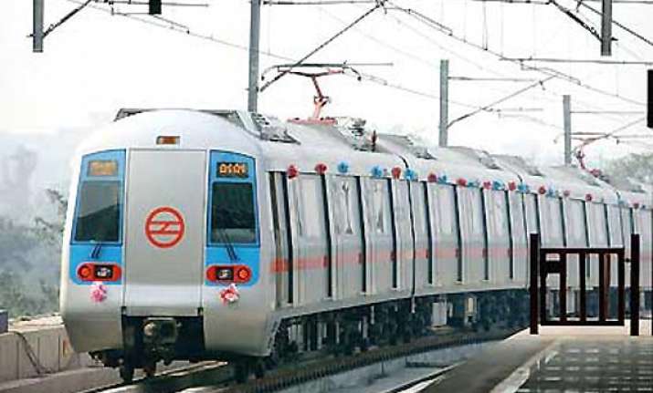 snag hits dwarka noida vaishali metro lines