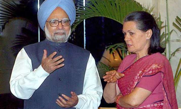 sonia gandhi to host farewell dinner for manmohan on may 14