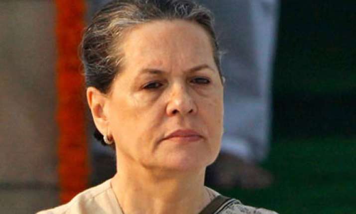 sonia expresses deep shock over konkan train tragedy