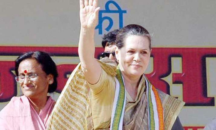 sonia gandhi promises clean govt in up