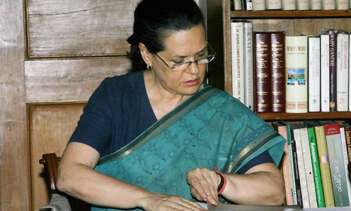 sonia seeks list of absentee mps