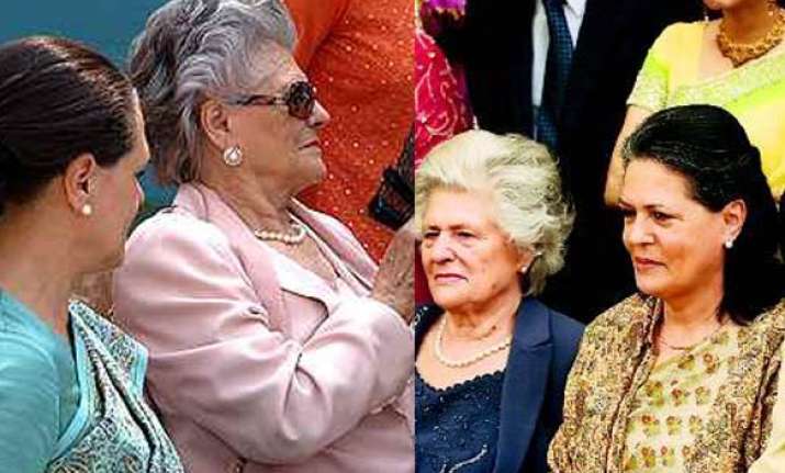 sonia visits her ailing mother in italy