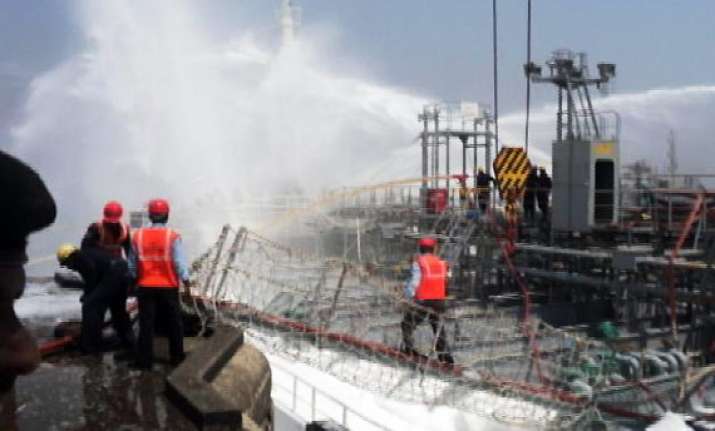 south korean sailor killed 6 injured in tanker blaze