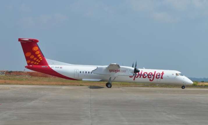 spicejet flight grounded after landing gear snag