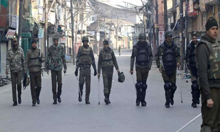 srinagar curfew continues for third day