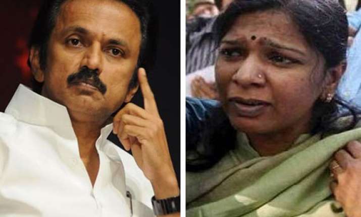 stalin meets kanimozhi in tihar jail