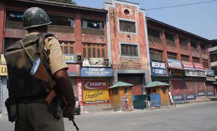strike disrupts the normal life in kashmir valley