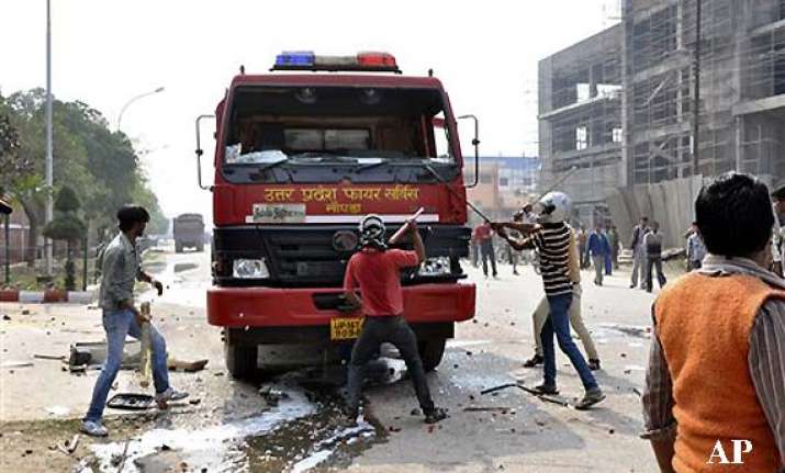25 vehicles set on fire during trade union protest 50