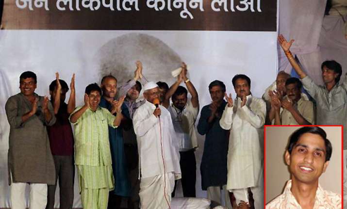 unease in team anna hazare hints at revamp