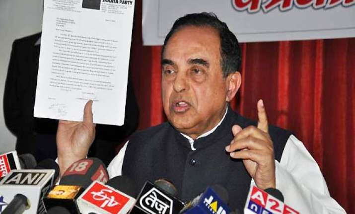 swamy rubbishes lokpal bill demands autonomy for cbi