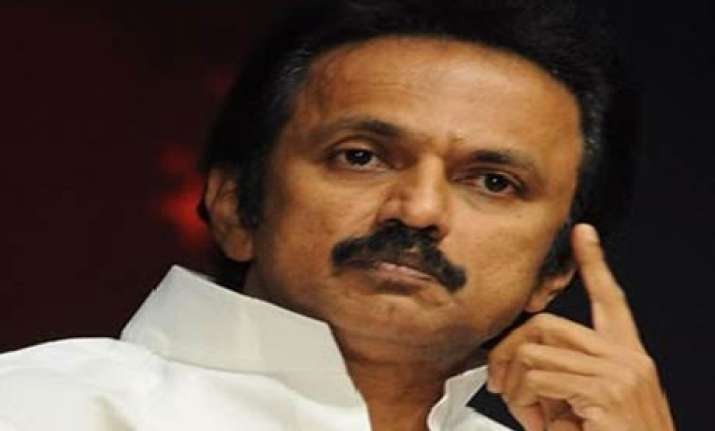 tn deputy cm leaves for puttaparthi
