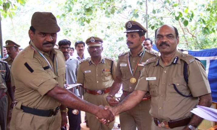 tamil nadu cops get rewards for catching terrorists