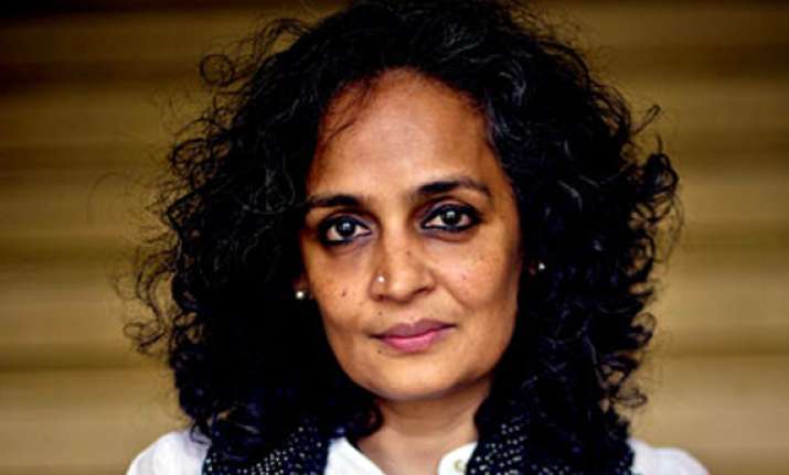 team anna advocating un gandhian law says arundhati roy