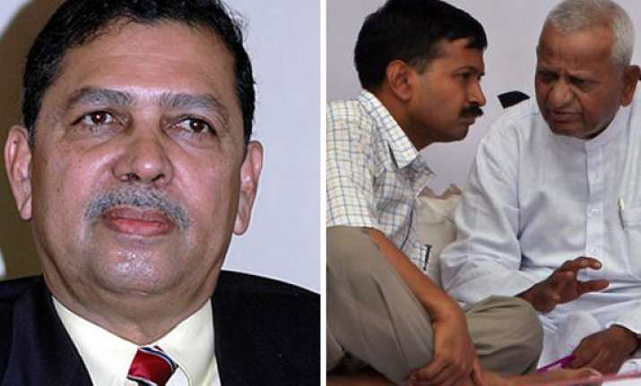 team anna targeting congress not correct says santosh hegde