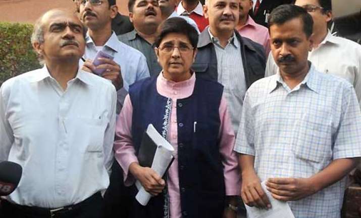 team anna to target pm during western up tour