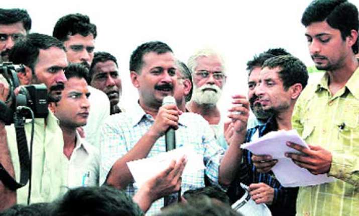 team hazare initiates referendum on lokpal bill