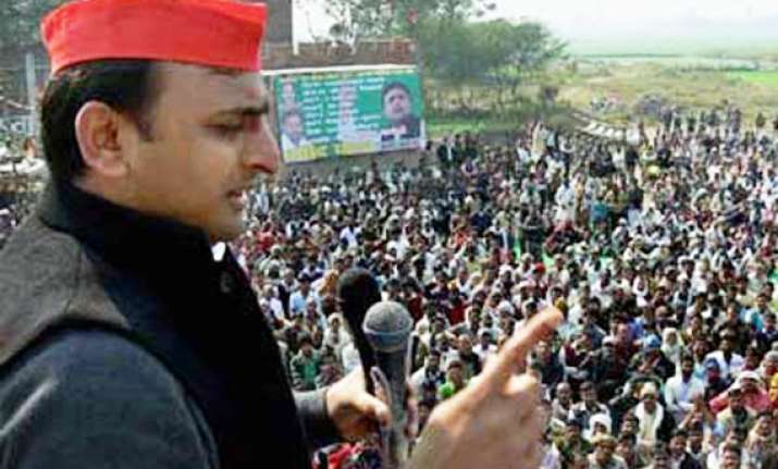 tech savvy akhilesh yadav captures up s young urban voters