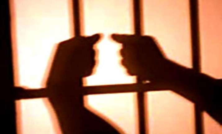teenager strangled to death in delhi